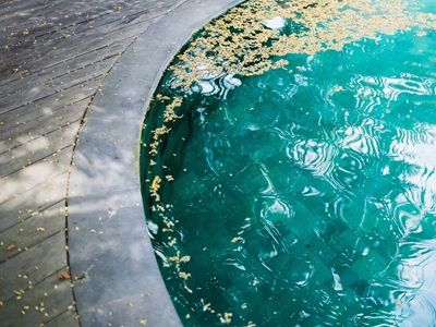 10 pasos para mantener nuestra piscina en invierno