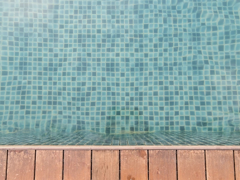 Compra online el mejor limpiafondos para tu piscina