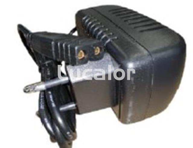 Cargador  (8.4V -1A ) limpiafondos eléctrico VCB10P de gre - Imagen 1