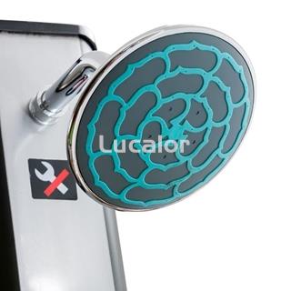 Ducha solar gre PVC negro con lavapiés - 35l ,con frotal en silver - Imagen 2