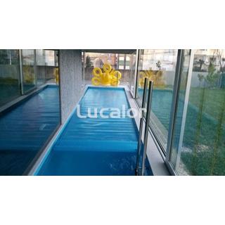 Piscina interior - Imagen 1